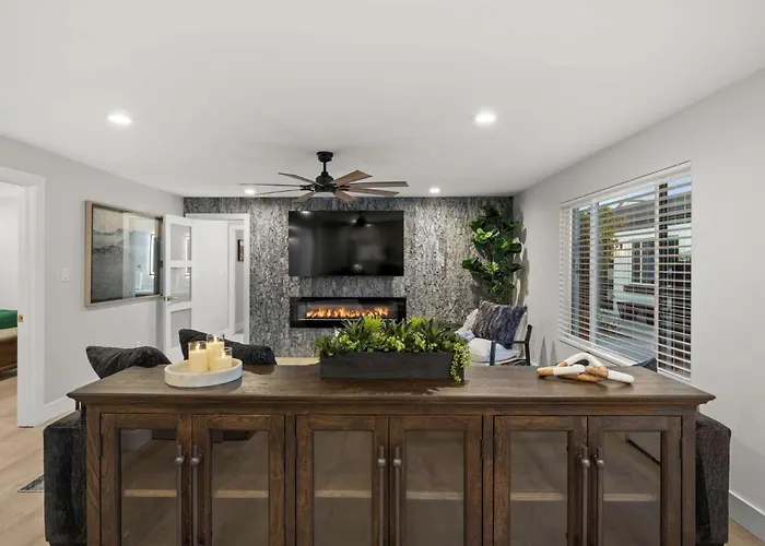 Montecito Luxe - 3-villa Retreat With Pool Courtyard Holiday home Phoenix
