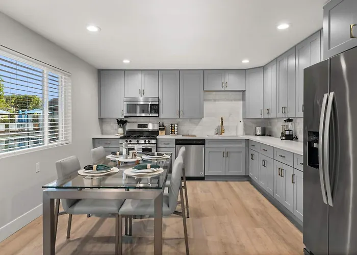 Montecito Luxe - 3-villa Retreat With Pool Courtyard Holiday home