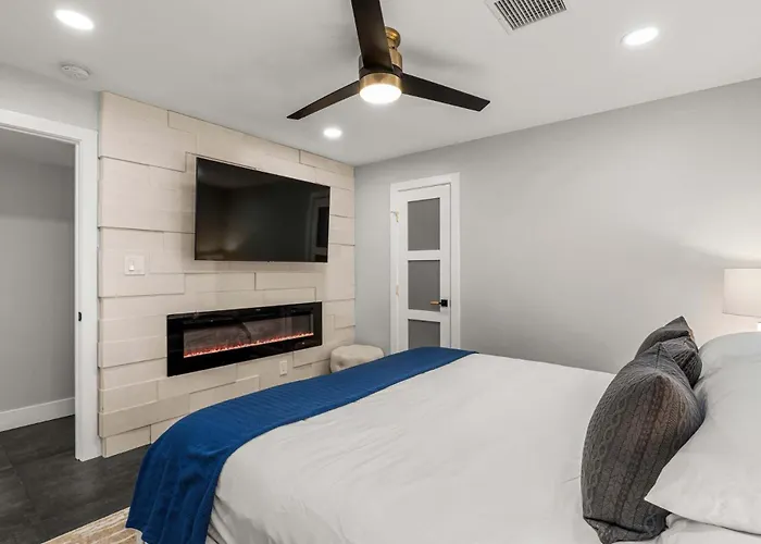 Montecito Luxe - 3-villa Retreat With Pool Courtyard Holiday home Phoenix