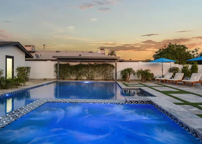 Montecito Luxe - 3-villa Retreat With Pool Courtyard