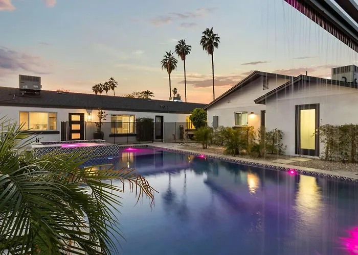 Montecito Luxe - 3-villa Retreat With Pool Courtyard Holiday home *