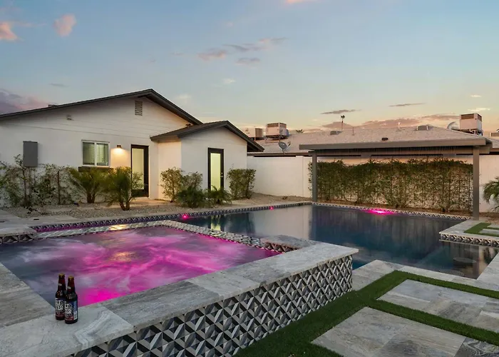 Montecito Luxe - 3-villa Retreat With Pool Courtyard Holiday home *